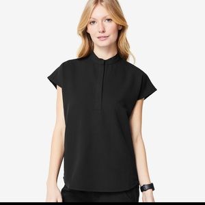 Black figs scrub top